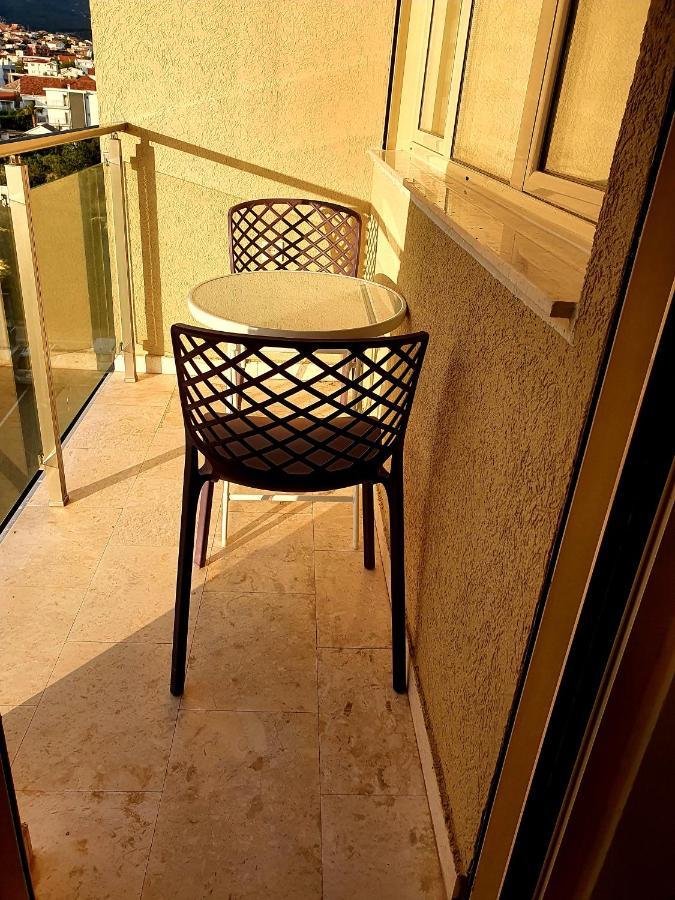 Aleksandar First Sea Line Apartment Bar Exterior photo